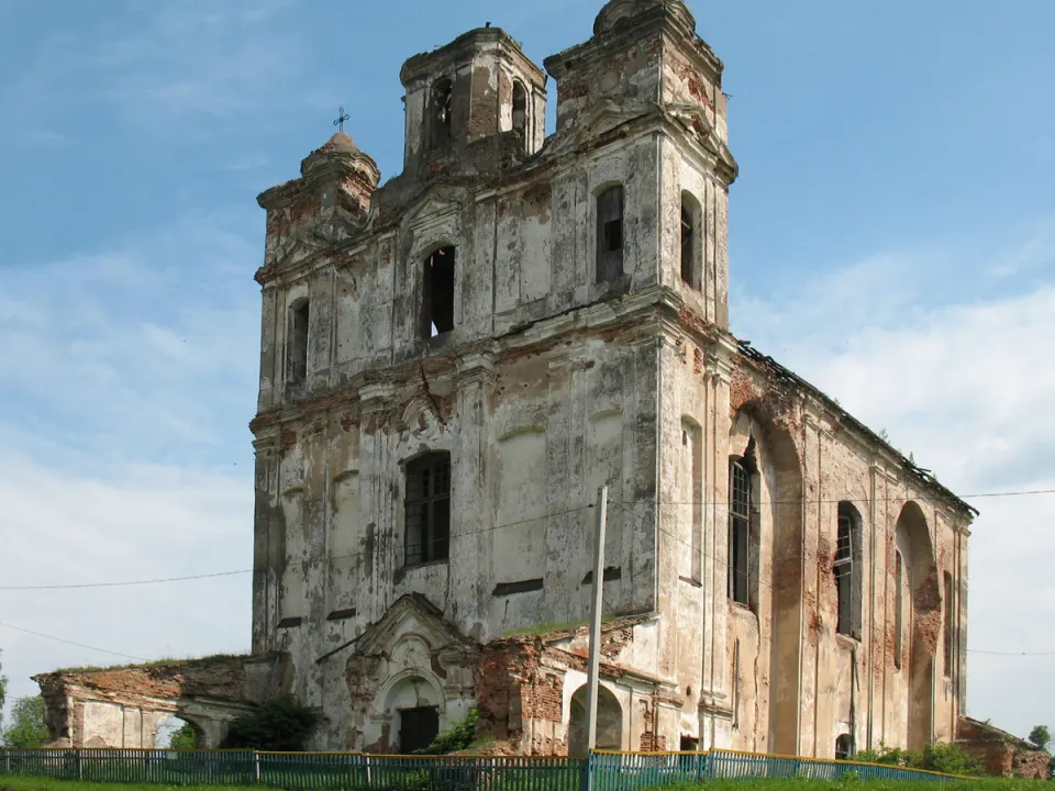 Visit the Church Ruins in Kniazhytsy