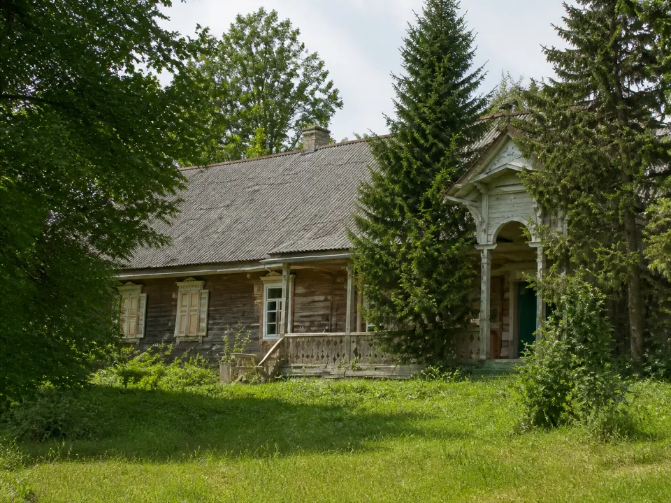 Visit the Römer Estate in Karalinava