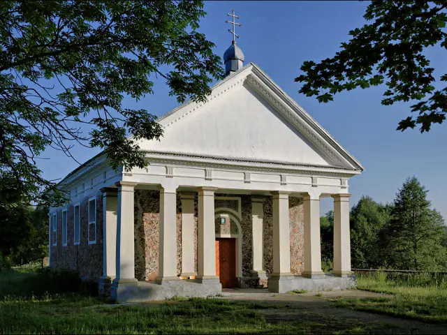Take a trip to the Church of St Peter and St Paul in Harnastajevičy - Volkovysk