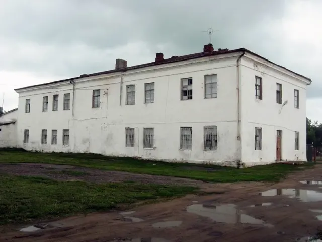 See the Former Women's Gymnasium - Bykhaw