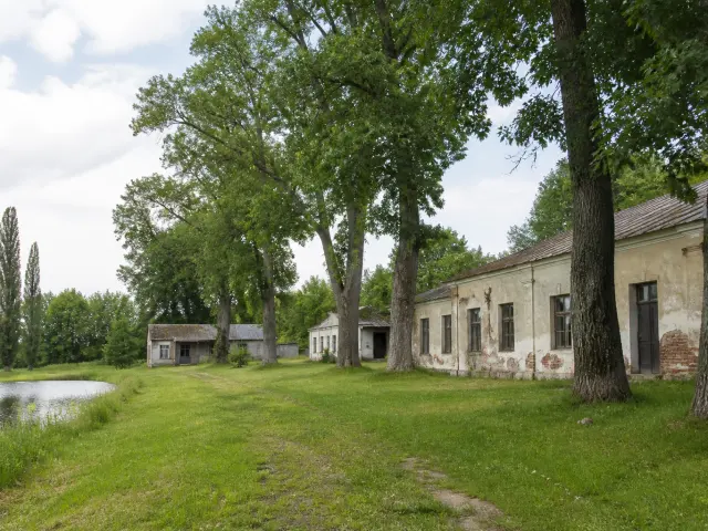 Visit the remains of the Ślizień estate - Slonim