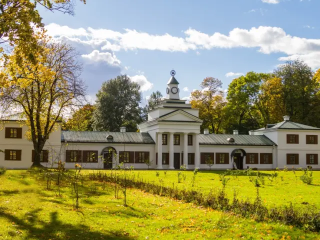 Visit the Ogiński Estate Museum in Zalesse - Smarhoń