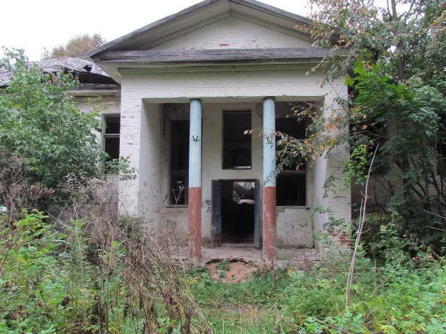 Visit the Former Estate Wing in Bieraścienava - Orsha