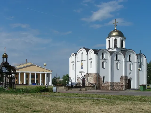 Read twelfth-century masonry at the Annunciation Church - Vitebsk