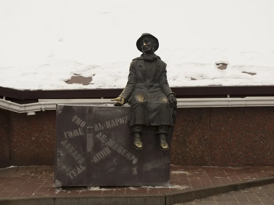 Follow Homyel’s route of unusual city sculptures