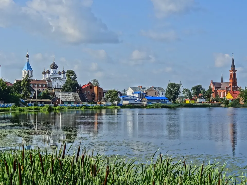 Walk along Lake Pastavy