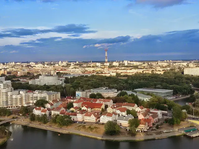 Walk through Trinity Suburb to the Island of Tears - Minsk