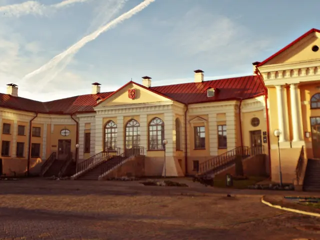 Visit the Butrymowicz Palace - Pinsk