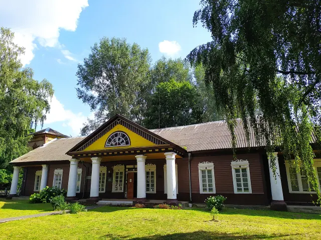 Visit the Museum at the Bonch-Osmolovsky Estate - Asipovichy