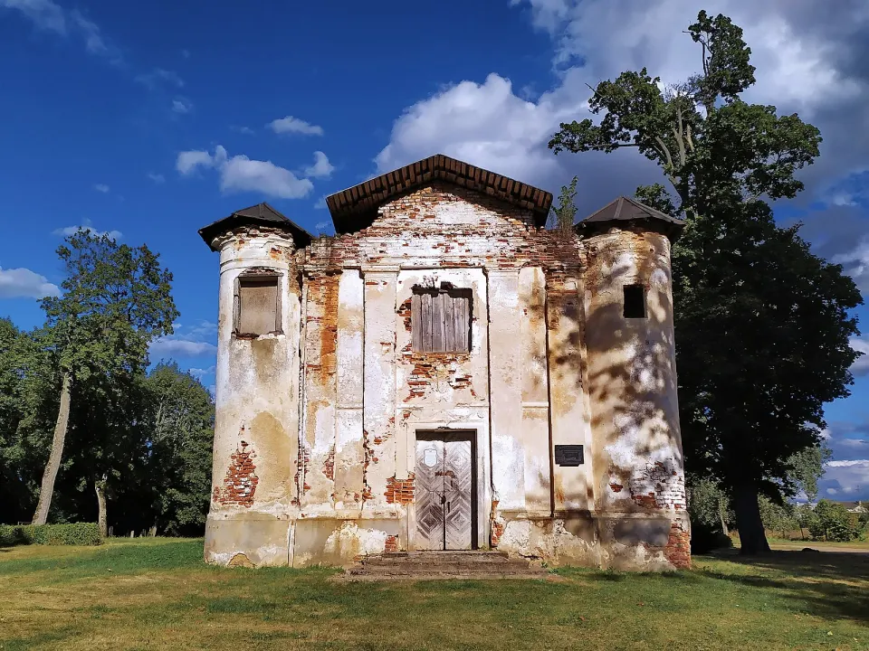 Take a trip to the Reformed Church at Kuchcičy