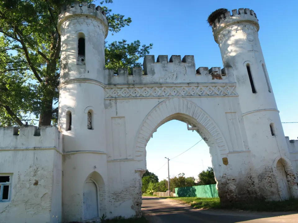 Take a trip to the Gothic gate of the Puslovsky estate