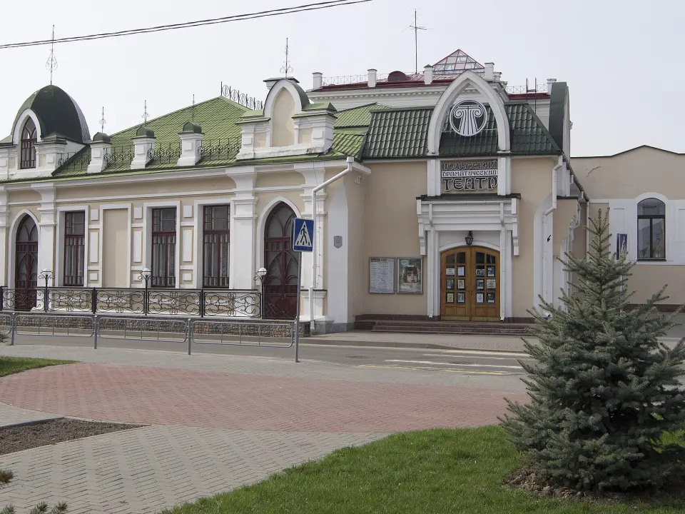 See a performance at the Polesie Drama Theatre