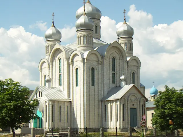 Visit the Transfiguration Cathedral - Svyetlahorsk