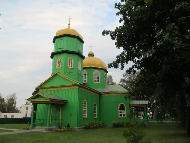 Visit Holy Trinity Church - Bykhaw