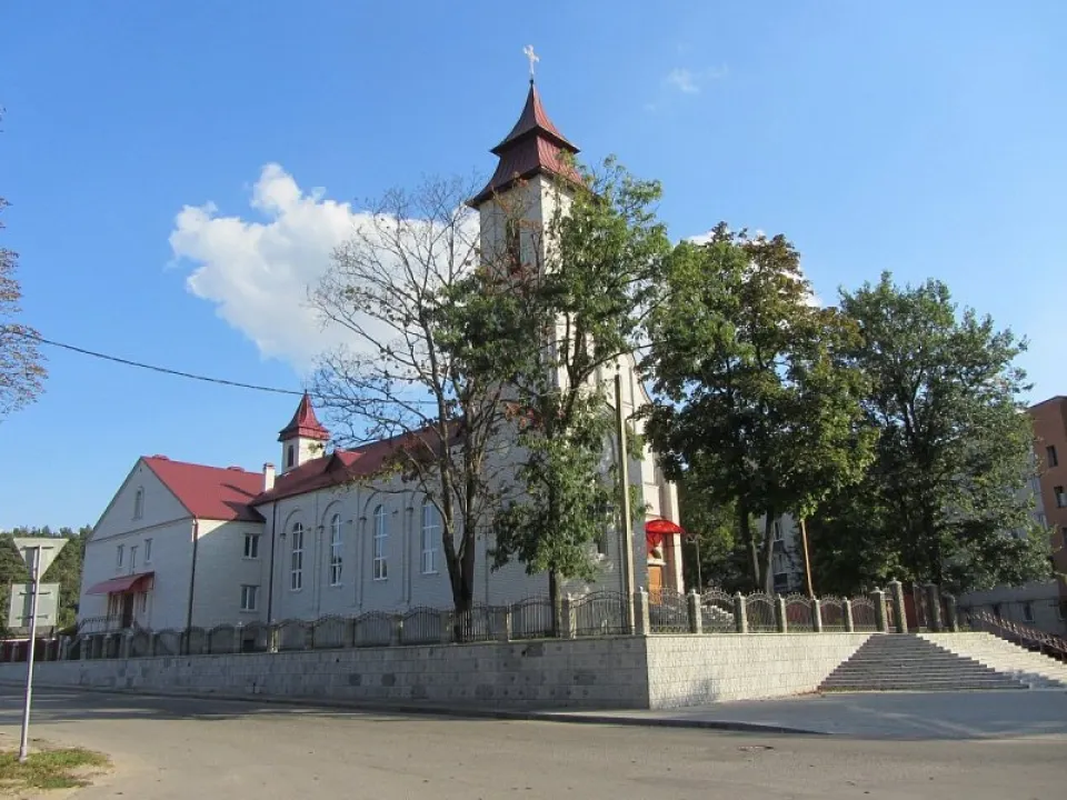 Visit St Stanislaus Kostka Church