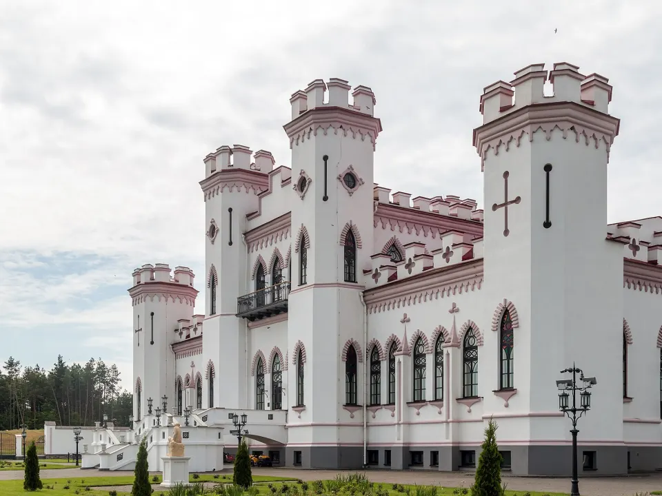 Visit the Pusłowski Palace in Kosava