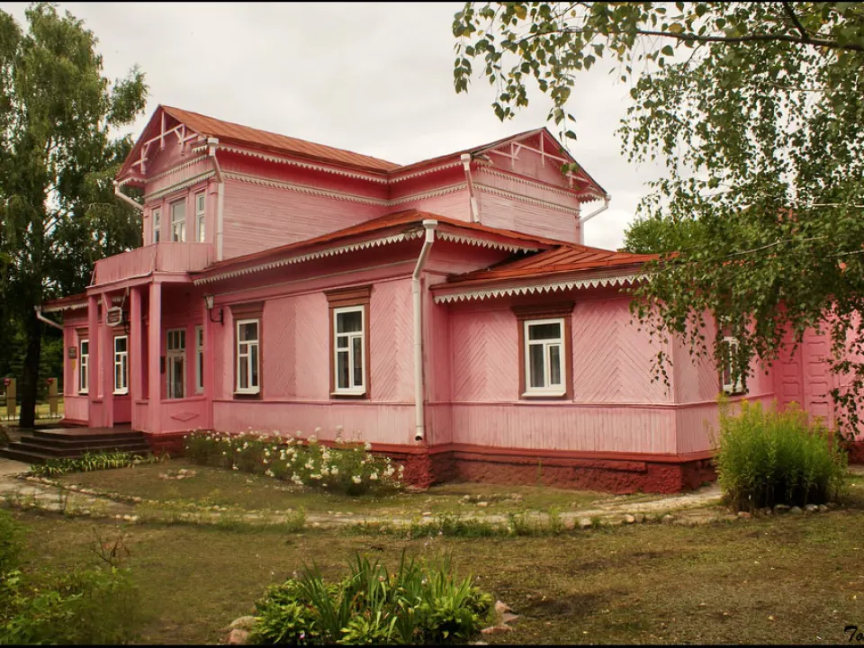 Visit the Naroŭla History and Ethnography Museum