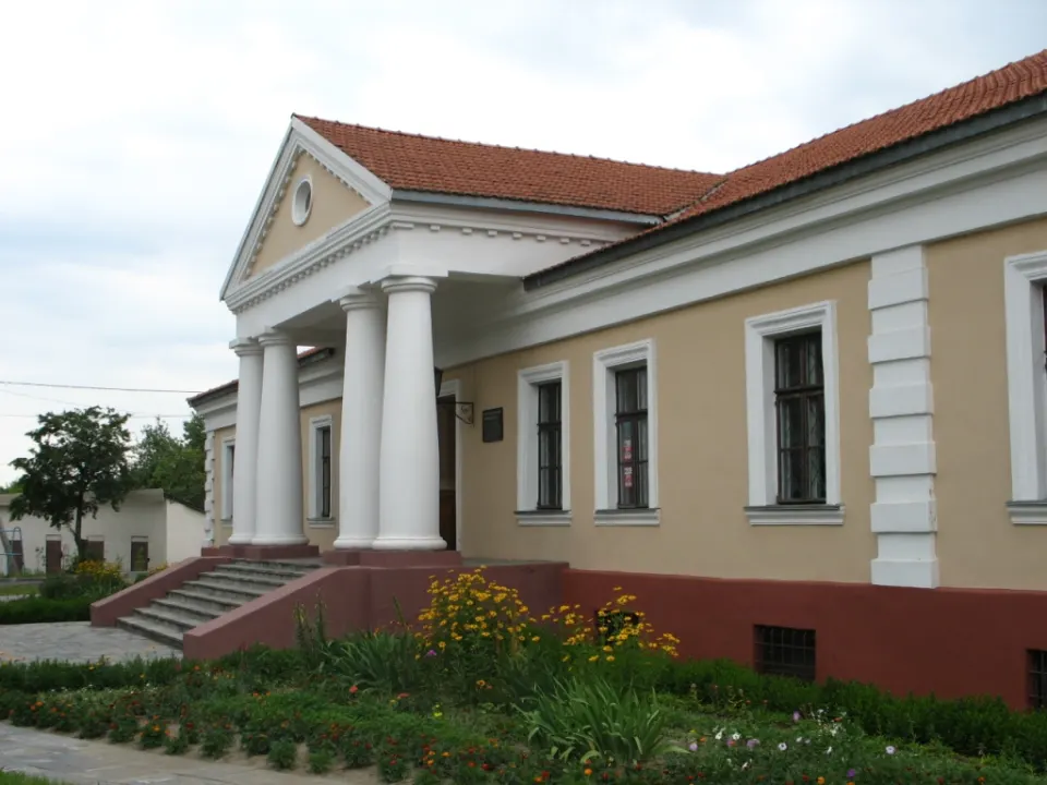 Visit the Sluck Local History Museum