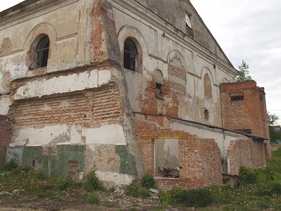 See the former Great Synagogue of Kobryn