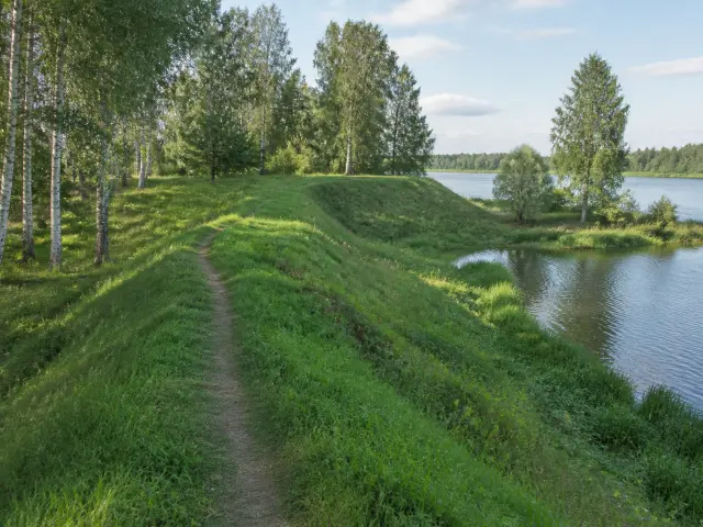 Visit the Turoŭlia castle site - Polatsk