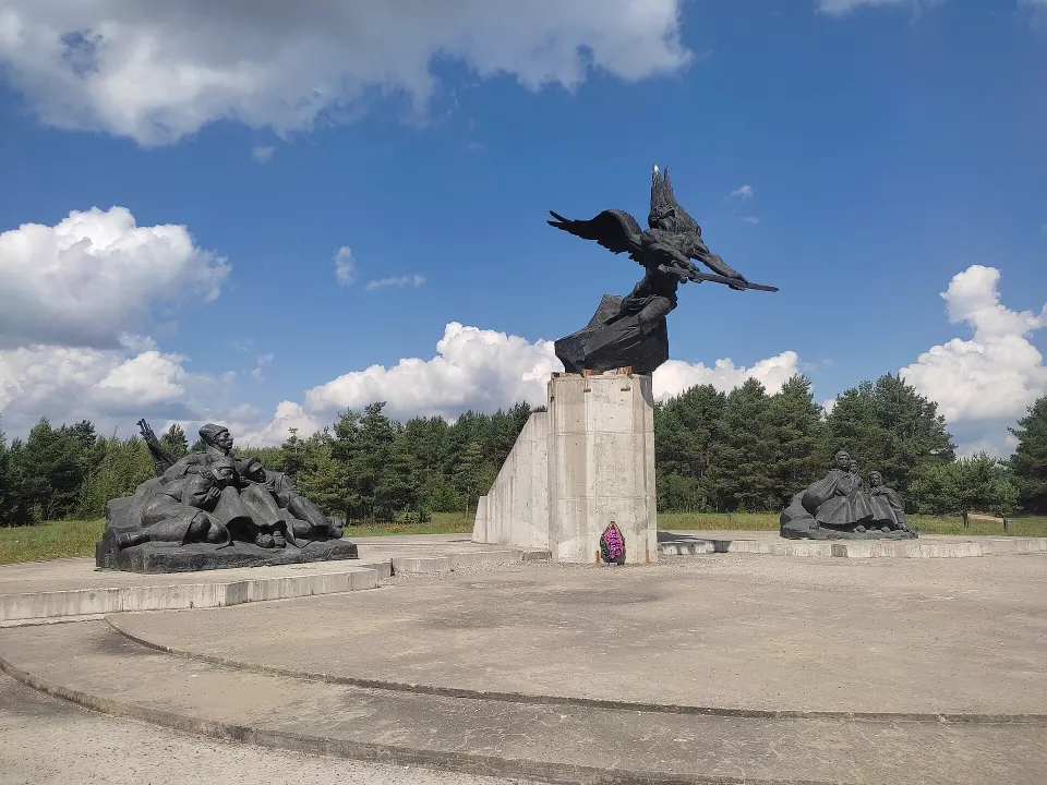 Visit Smarhon's First World War Memorial